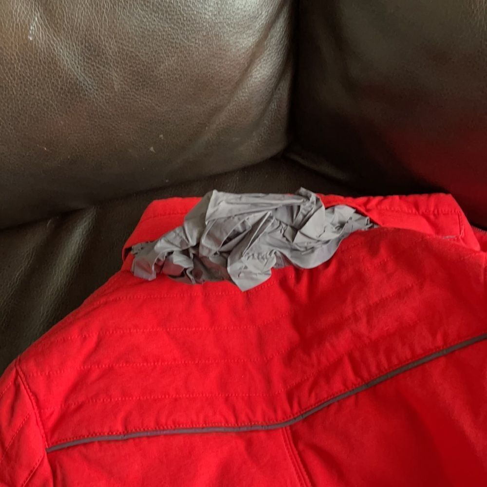 Ferrari Puffer Coat. - Picture 6 of 7